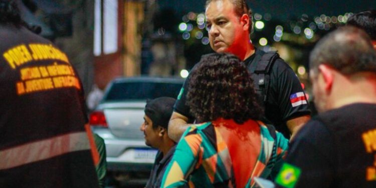 Bares são autuados por vender bebida alcoólica a menores em Manaus