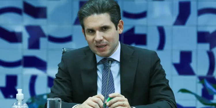 Motta escolhe deputado Paulinho da Força como relator do PL da anistia