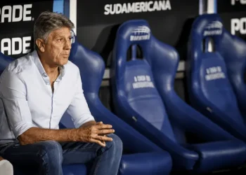 Sem desculpa, Renato Gaúcho pede para sair do Fluminense