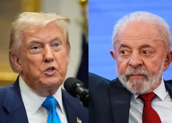 Lula conversa com Trump e pede fim de tarifaço a produtos brasileiros