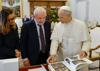 Lula e Janja se encontram com papa Leão no Vaticano