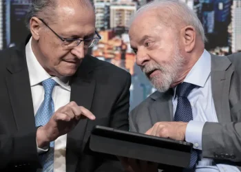 Lula anuncia programa de habitação para classe média