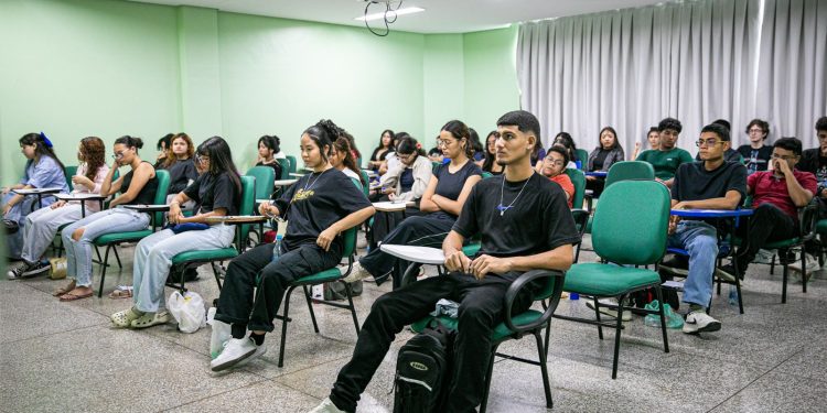 Expectativa de milhares de candidatos marca a aplicação das provas do Sistema Ingresso Seriado da UEA