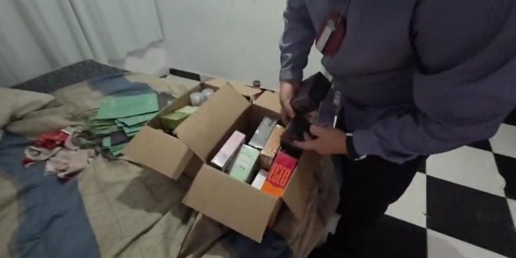 Homem é preso por envolvimento em roubo de carga de perfumaria avaliada em mais de R$ 20 mil