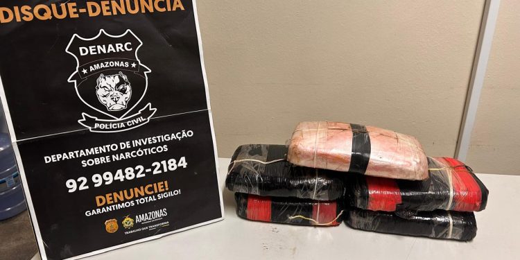Polícia Civil prende homem e apreende R$ 427,5 mil em cocaína em casa no bairro Cidade Nova