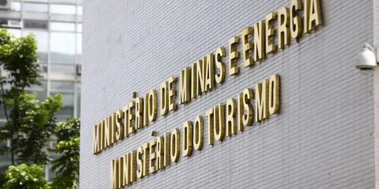 Apagão durante a madrugada é registrado em vários estados do Brasil