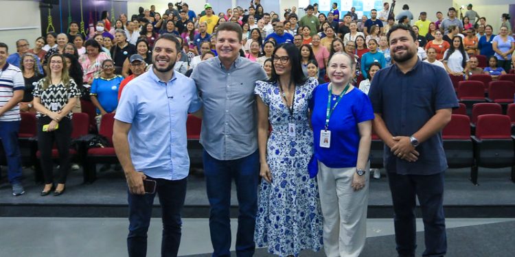 Prefeitura de Manaus abre vacinação antirrábica com meta de alcançar mais de 280 mil animais