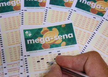 Mega-Sena sorteia prêmio de R$ 100 milhões nesta sexta-feira