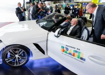 Lula celebra retirada de tarifas pelos EUA e diz que sinaliza respeito