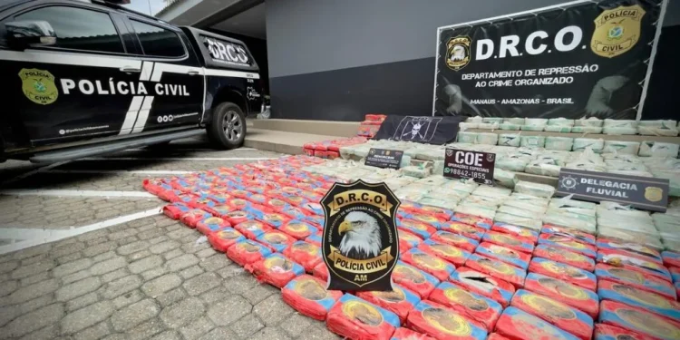 Polícia apreende 700 quilos de cocaína avaliados em R$ 57 milhões