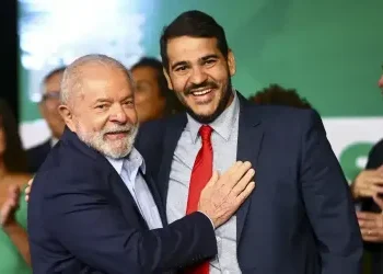 Lula indica Jorge Messias para vaga no STF