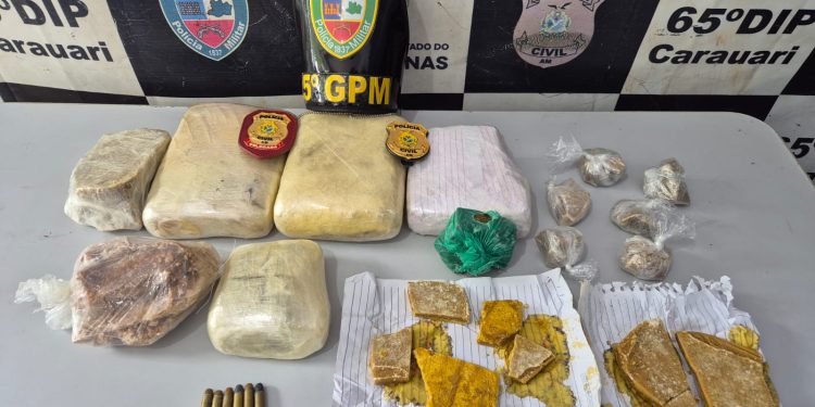 Operação Natal Mais Seguro: PC-AM e PMAM prendem dupla com mais de cinco quilos de maconha tipo skunk e oxi em Carauari