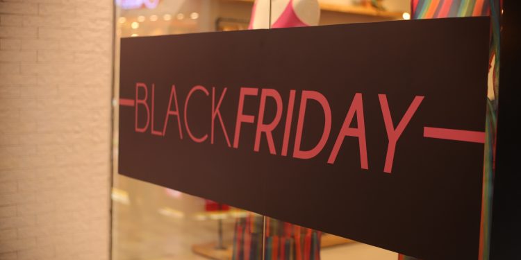 Operação Black Friday: Procon-AM inicia ações de orientação em lojas de Manaus