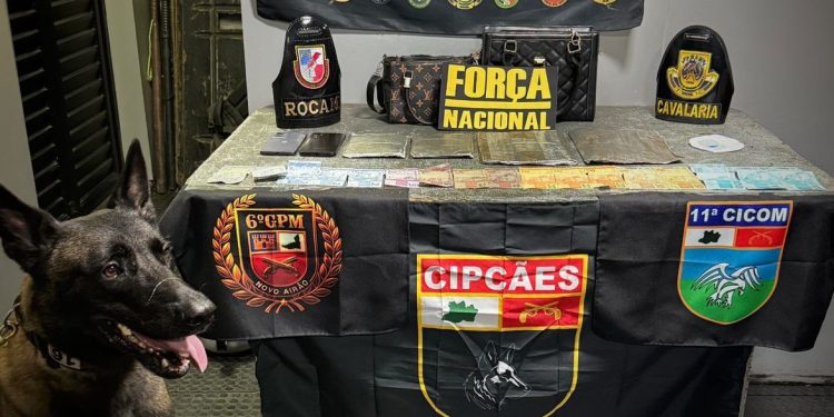 Policiais da Base Arpão 2 apreendem cocaína escondida na bagagem de passageiro