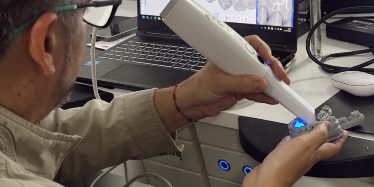 O uso de novas tecnologias na Odontologia representa tratamentos mais precisos e rápidos