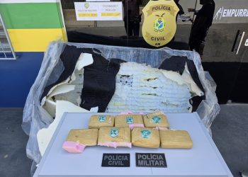 Em Amaturá, Polícia Militar do Amazonas apreende oito quilos de maconha escondidos em colchão de embarcação
