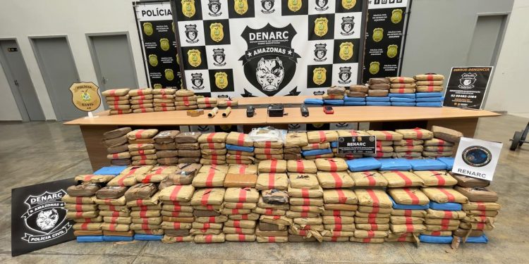 PC-AM apreende cerca de 300 kg de drogas avaliados em R$ 5,5 milhões