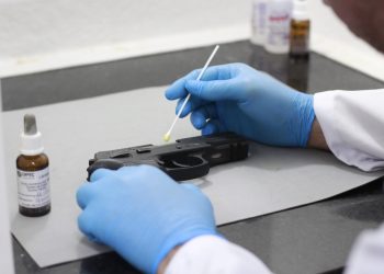 Polícia científica do Amazonas começa a restaurar numeração suprimida de armas de fogo
