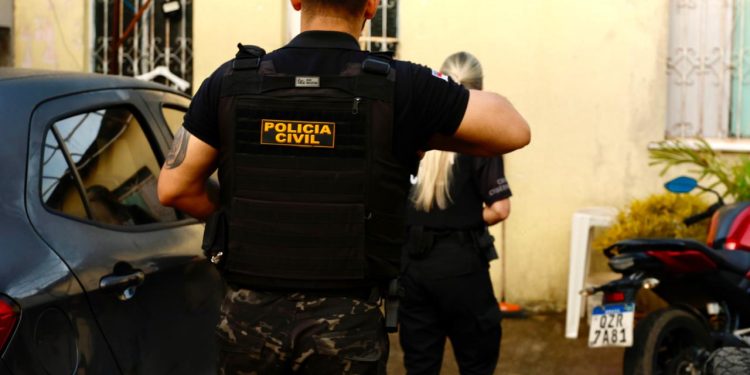 Polícia Civil prende homem por furto de 48 latas de leite em pó de mercadinho onde trabalhava