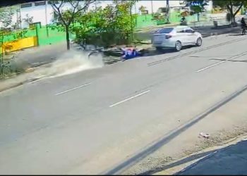 VEJA VÍDEO: Discussão no trânsito termina em atropelamento na Avenida Margarita, no bairro Nova Cidade