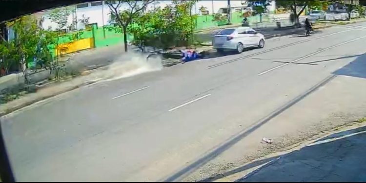 VEJA VÍDEO: Discussão no trânsito termina em atropelamento na Avenida Margarita, no bairro Nova Cidade