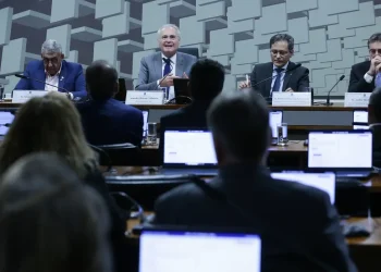 Comissão do Senado aprova isenção do IR para quem ganha até RS 5 mil