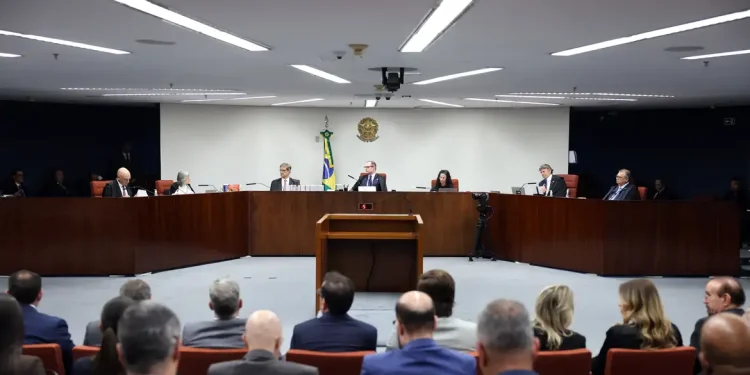 Quatro réus do Núcleo 1 apresentam novos recursos em ação do golpe