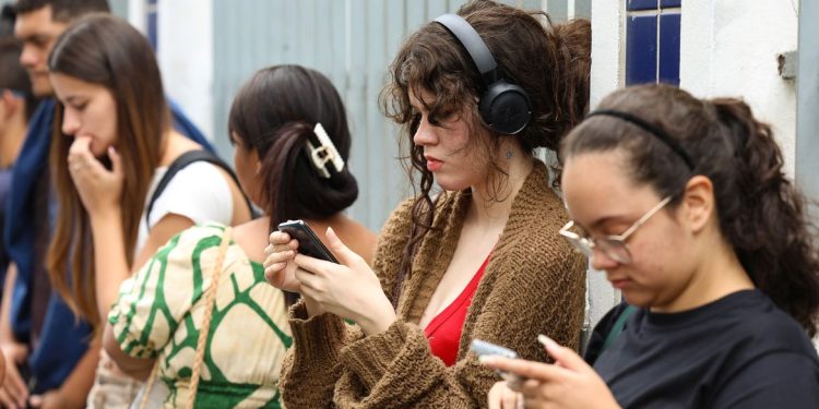 Enem 2025: prazo para solicitar reaplicação de prova termina hoje