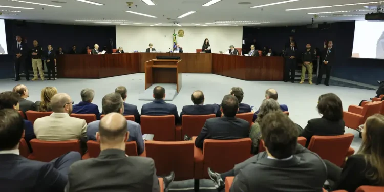 STF: julgamento pode condenar mais seis réus pela trama golpista