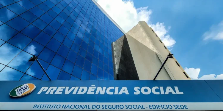 Justiça paga R$ 2,3 bi em atrasados do INSS; veja quem tem direito