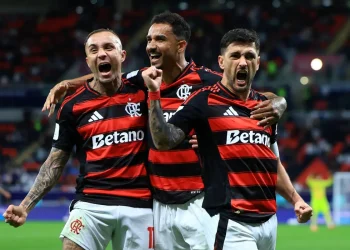 Flamengo enfrenta PSG em busca do título da Copa Intercontinental