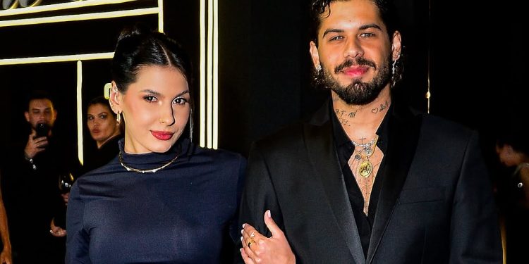 Zé Felipe e Ana Castela anunciam fim do namoro