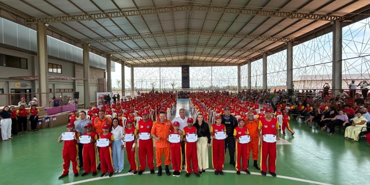 Em 2025, programa Bombeiro Mirim alcançou 650 crianças e adolescentes de 11 municípios do Amazonas