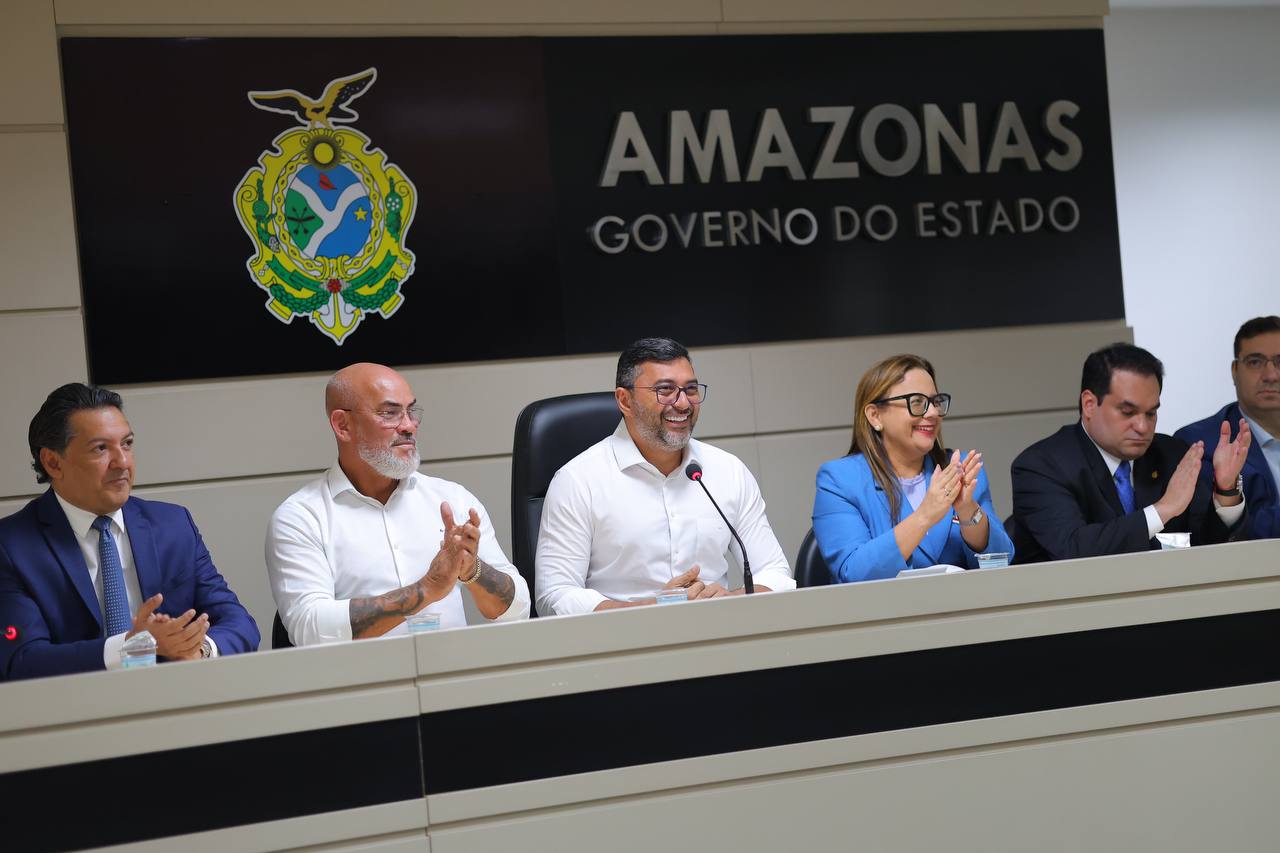 Governador Wilson Lima anuncia pagamento do Fundeb para 32 mil servidores da rede estadual de Educação