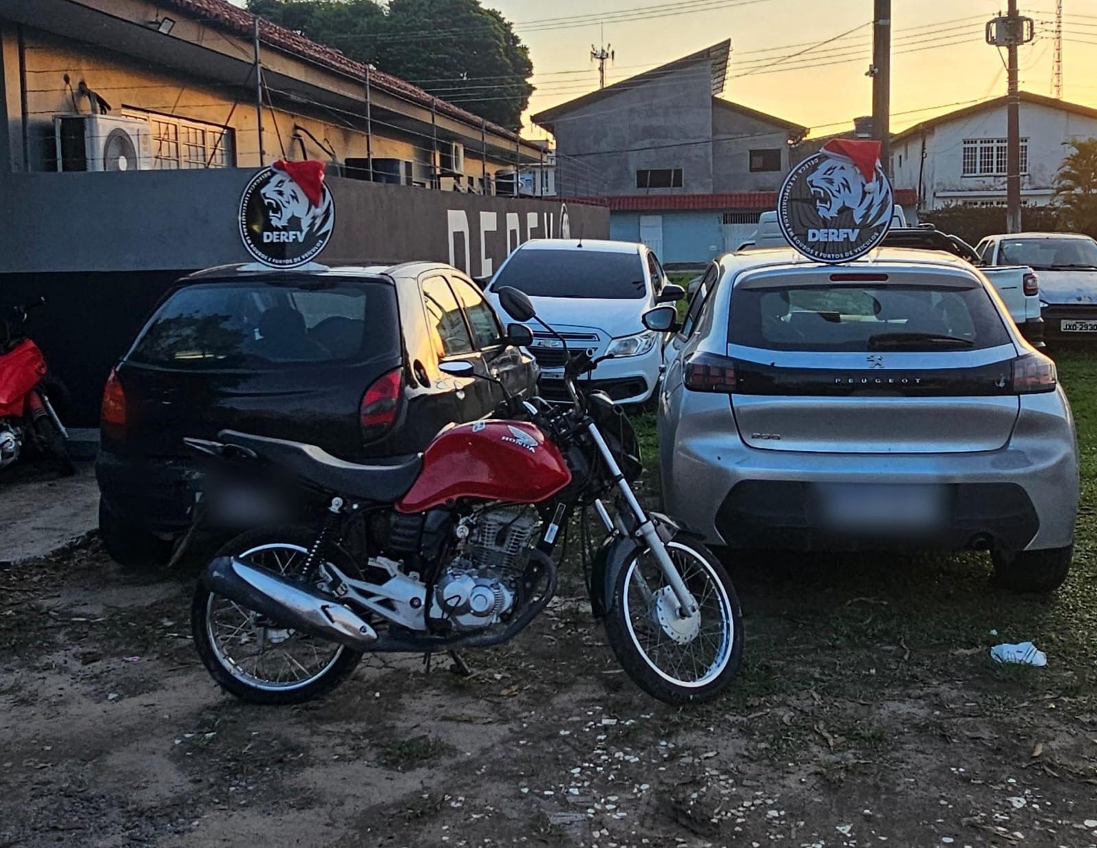 Quarteto envolvido em roubo de nove veículos em parqueamento no bairro Tarumã é preso pela polícia