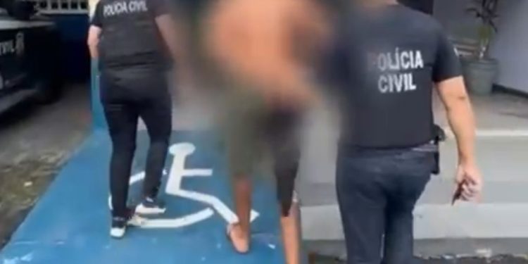 PC-AM prende homem por violência física e sexual e divulgação de vídeo íntimo da ex-companheira