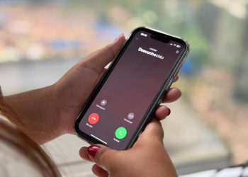 PC-AM alerta para golpe da ligação muda, usado para clonar vozes de vítimas