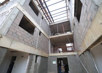 Avanço das obras do Residencial Petrópolis passam por vistoria