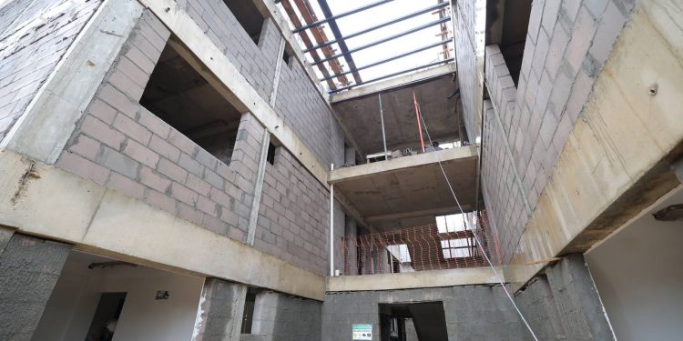Avanço das obras do Residencial Petrópolis passam por vistoria