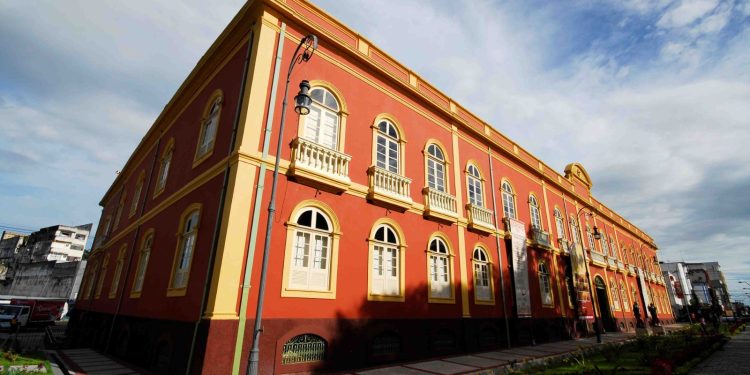 Espaços culturais do Amazonas terão horários especiais de visitação no feriado de 8 de dezembro