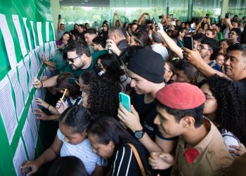 Festa da aprovação: Emoção e alegria marcam a divulgação dos resultados do Vestibular e SIS da UEA