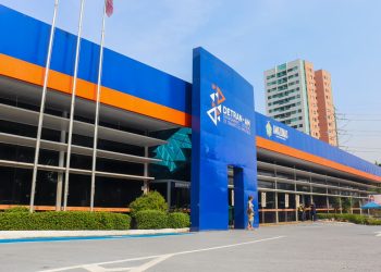 Detran-AM suspende serviços de habilitação para adequação devido à CNH do Brasil