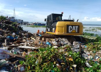 Mais de 3,4 mil toneladas de resíduos são retirados da orla do rio Negro