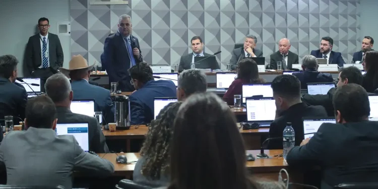 CPMI do INSS convoca dono do Banco Master e governador Zema