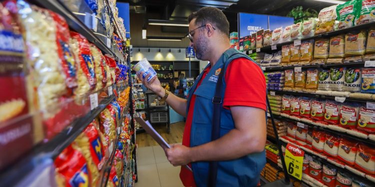 Procon Manaus divulga pesquisa de preços da ceia de Natal
