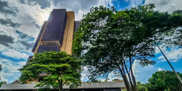 Banco Central desiste de recurso contra inspeção do TCU no caso Master