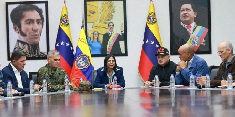 Trump e Delcy Rodríguez relatam conversa “produtiva” por telefone