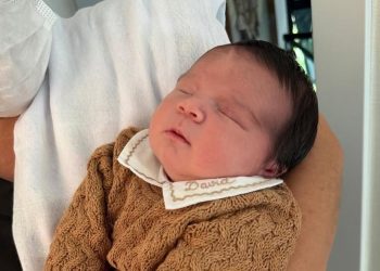 Morre aos 20 dias David Benedito, filho do prefeito de Manaus David Almeida