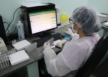 Laboratório de Análises Clínicas da FCecon realiza mais de 794 mil exames em 2025