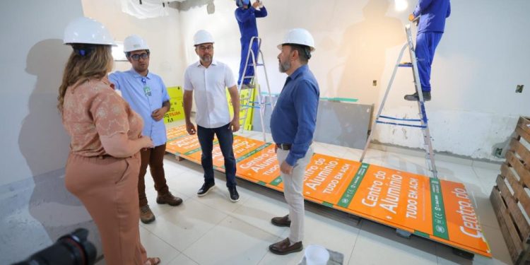 Governador Wilson Lima vistoria obras da Policlínica e do Hospital-Dia do Complexo Hospitalar Sul, que ultrapassam 80% de execução